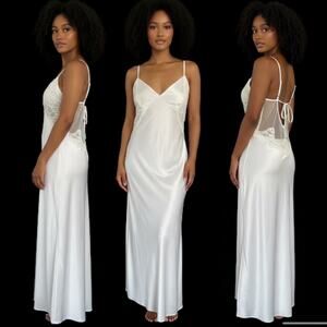 NWT Victoria’s Secret I Do Collection Bridal Satin Lace Nightgown MEDIUM